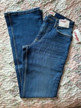Wrangler Womens High Rise Bold Bootcut Jeans